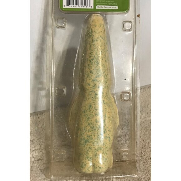 Hallu Green Tea Wanderlust Gnome Bath Bomb 3.5 Oz Relaxing Spa Experience - Picture 5 of 5